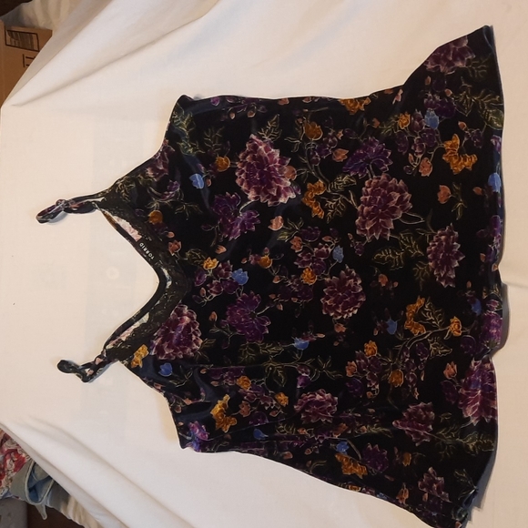 Torrid velvet-like cami, size 1, navy blue with floral design - Picture 1 of 4